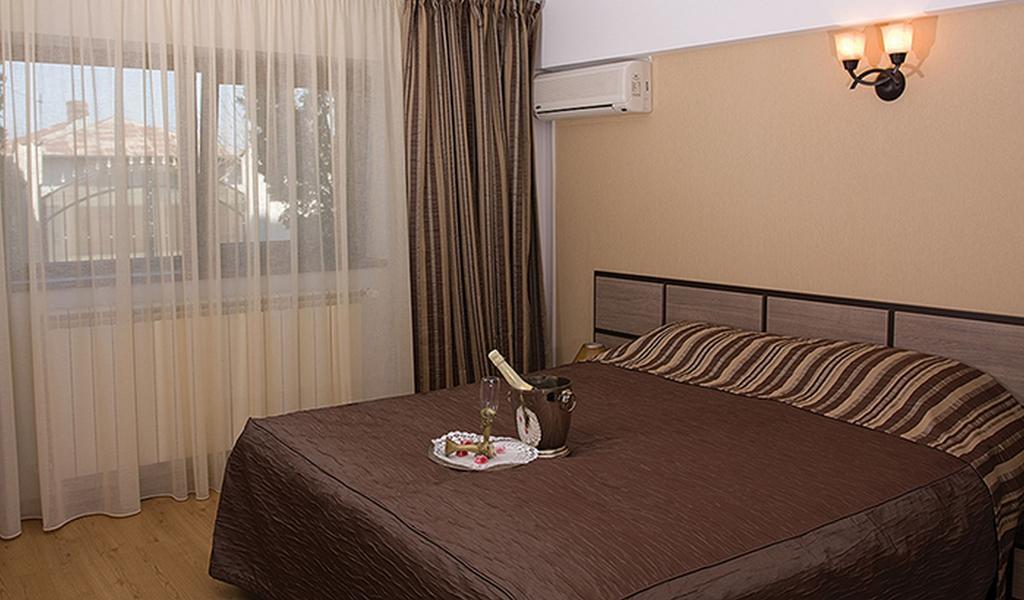 Vila Royal Ξενοδοχείο Urziceni Δωμάτιο φωτογραφία